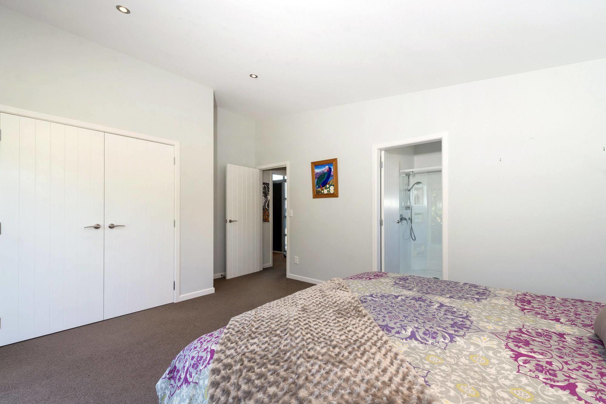 Lupin Lodge Bed & Breakfast Taupo Exterior foto