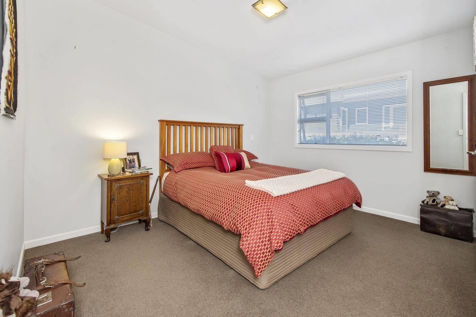 Lupin Lodge Bed & Breakfast Taupo Exterior foto